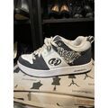 Chaussures &agrave; roulettes Heelys Heelys bleu marine et blanche quasi neuves taille 36,5 Multicolore