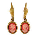 Boucles d'oreille sur Artemare : Boucles d'oreilles pendantes en plaqu&eacute; or cam&eacute;e rose vif et fermoir dormeuse