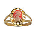 Bagues sur Artemare : Bague cam&eacute;e en plaqu&eacute; or Cam&eacute;e rose vif et dentelle autour