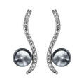 Boucles d'oreille sur Artemare : Boucles d'oreilles en argent rhodi&eacute; vague d'oxydes blancs sertis avec perle grise de synth&egrave;se et fermoir poussette