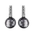 Boucles d'oreilles en argent rhodi&eacute; barrette d'oxydes blancs avec perle grise au bout et fermoir poussette