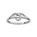 Bague en argent rhodi&eacute; anneau lisse avec 1 brin orn&eacute; d'oxydes blancs sertis enroul&eacute; autour