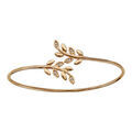 Bracelets sur Artemare : Bracelet jonc en plaqu&eacute; or feuillage lisse et oxydes blancs