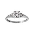 Bagues sur Artemare : Bague en argent rhodi&eacute; solitaire avec triangle d'oxydes blancs sertis 4 griffes