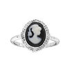 Bague en argent rhodi&eacute; Cam&eacute;e sur fond noir