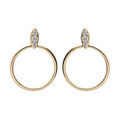 Boucles d'oreille sur Artemare : Boucles d'oreille en plaqu&eacute; or cercle suspendu sur navette d'oxydes blancs sertis et fermoir poussette
