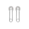 Boucles d'oreille en argent rhodi&eacute; forme &eacute;pingle &agrave; nourrice avec oxydes blancs sertis et fermoir poussette