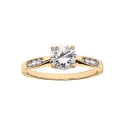 Bague en vermeil grande taille oxyde serti 4 griffes et petit rail d'oxydes