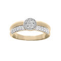 Bague en plaqu&eacute; or avec pastille ronde pav&eacute;e d'oxydes blancs sertis