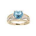 Bagues sur Artemare : Bague en plaqu&eacute; or oxyde bleu ciel forme coeur et 2 rails crois&eacute;s oxydes blancs sertis