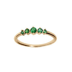 Bague en plaqu&eacute; or 5 oxydes verts sertis
