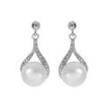 Boucles d'oreille tige forme goutte en argent platin&eacute; perle de culture d'eau douce avec oxydes blancs sertis Artemare