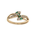 Bague plaqu&eacute; or serpent double t&ecirc;te orn&eacute;e d'oxydes blancs et yeux oxydes verts