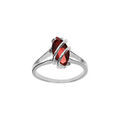 Bague en argent rhodi&eacute; forme navette ovale oxyde grenat Artemare