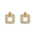 Boucles d'oreille tige plaqu&eacute; or carr&eacute; oxydes blancs sertis
