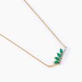 Colliers sur Grenoble : Histoire d'Or Collier Navette Or Jaune Emeraude Diamant