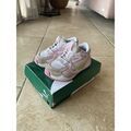 Baskets basses enfant Puma Baskets Puma 24 rose et blanc