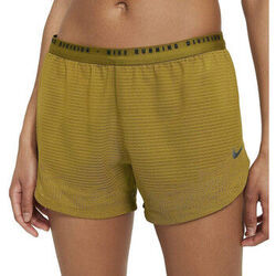 Short Nike Run Division