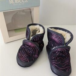Chaussons b&eacute;b&eacute; Robeez Robeez Cosy boot 17-18 Marine