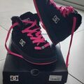 Chaussures enfants sur Grenoble : Baskets montantes enfant DC Shoes Basket DC shoes Four&eacute;es noire et rose fushia Noir