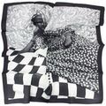Echarpe Brochier Soieries 1890 Carr&eacute; 90 Seydou Ke&iuml;ta Sans titre 1956-57 MAK.128 Noir