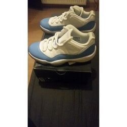 Chaussures Nike JORDAN 11 LOW 2017 NORTH CAROLINA