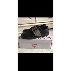 Baskets basses Guess Basket basse guess