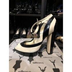 Chaussures escarpins Topshop Escarpins / peep toe Topshop en cuir taille 38