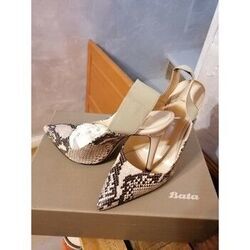 Chaussures escarpins Bata vends exarpins