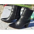 Bottines Les Points Roses Bottines noires neuves port&eacute;es une fois Noir