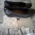 Ballerines Tamaris tres belle chaussures noires en cuir