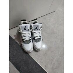 Chaussures Nike Jordan 4
