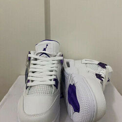 Baskets basses Nike Air Jordan 4
