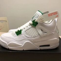 Chaussures Nike Air Jordan 4