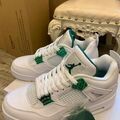 Chaussures Nike Air Jordan 4