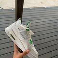Chaussures Nike Air Jordan 4