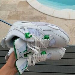 Chaussures Nike Air Jordan 4