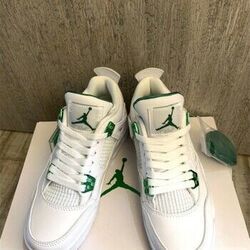 Chaussures Nike Air Jordan 4