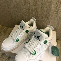 Chaussures Nike Air Jordan 4
