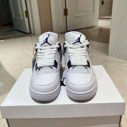 Baskets basses Nike Jordan 4