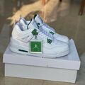 Baskets basses Nike Jordan 4