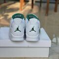 Baskets basses Nike Jordan 4