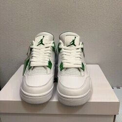 Baskets basses Nike Air Jordan 4