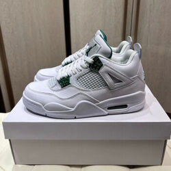 Chaussures Nike Air Jordan 4