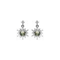 Boucles d'oreille tige en argent rhodi&eacute; fleur oxyde vert clair et contour oxydes blancs Artemare