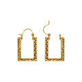 Boucles d'oreille sur Artemare : Cr&eacute;oles en acier dor&eacute; rectangulaire martel&eacute; 23x18mm