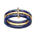 Bague 3 anneaux dont un anneau centra en vermeil et 2 en c&eacute;ramique bleu barre d'oxydes blancs sertis Artemare