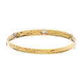 Bracelets sur Artemare : Bracelet en acier rigide martel&eacute; avec oxydes blancs sertis - 64mm