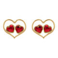 Boucles d'oreille tige en argent dor&eacute; forme coeur ajour&eacute; et deux oxydes rouges