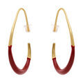 Boucles d'oreille sur Artemare : Cr&eacute;oles ovales en acier dor&eacute; r&eacute;sine rouge - 37x33mm